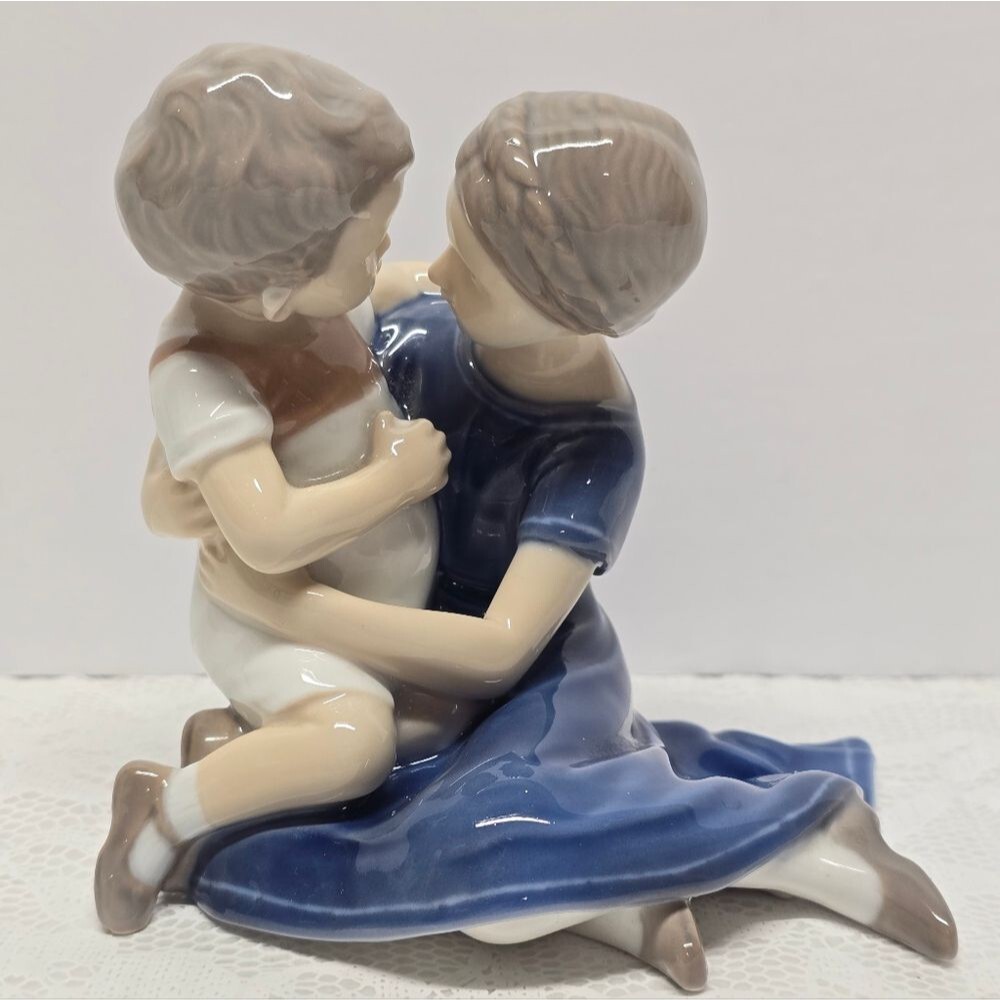 VTG Bing & Grondahl #1568 Danish Sister and Young Brother in Embrace Figurine